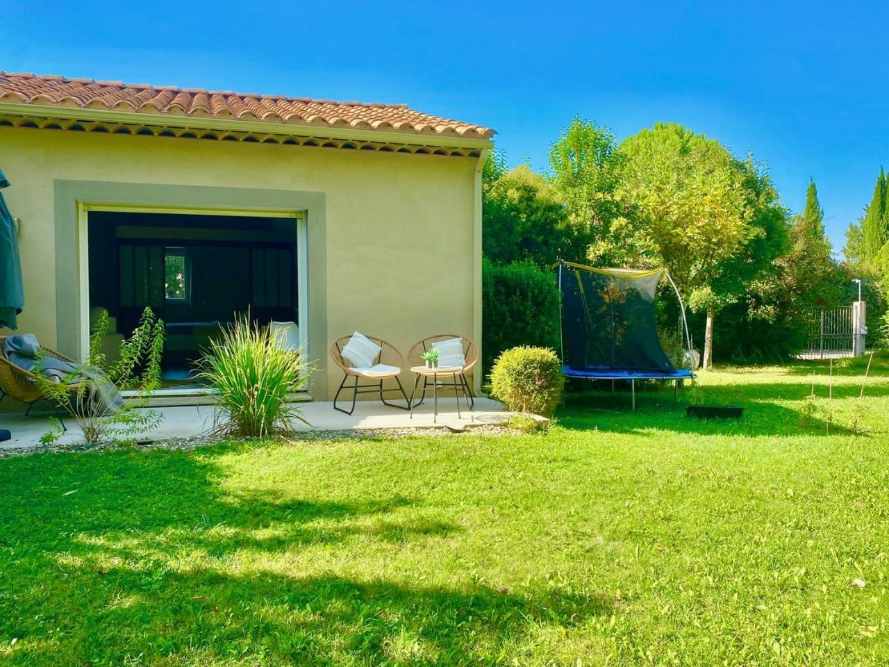 Appartement Neuf Et Au Calme Proche Avignon Althen-des-Paluds Ngoại thất bức ảnh
