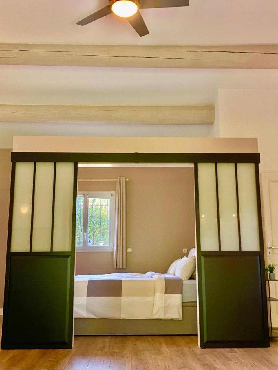 Appartement Neuf Et Au Calme Proche Avignon Althen-des-Paluds Ngoại thất bức ảnh