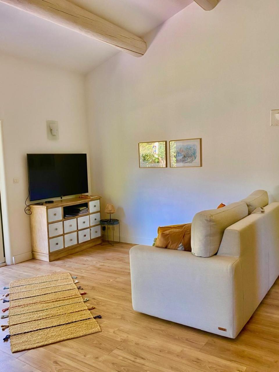Appartement Neuf Et Au Calme Proche Avignon Althen-des-Paluds Ngoại thất bức ảnh